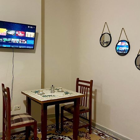 Lovely Studio Apartment Beachfront Дуррес Экстерьер фото