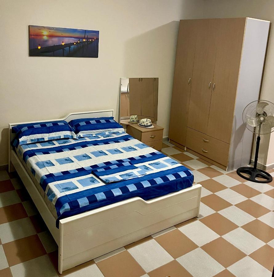 Lovely Studio Apartment Beachfront Дуррес Экстерьер фото