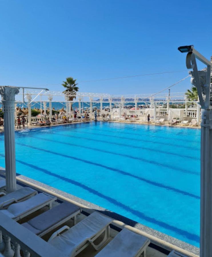 Lovely Studio Apartment Beachfront Дуррес Экстерьер фото